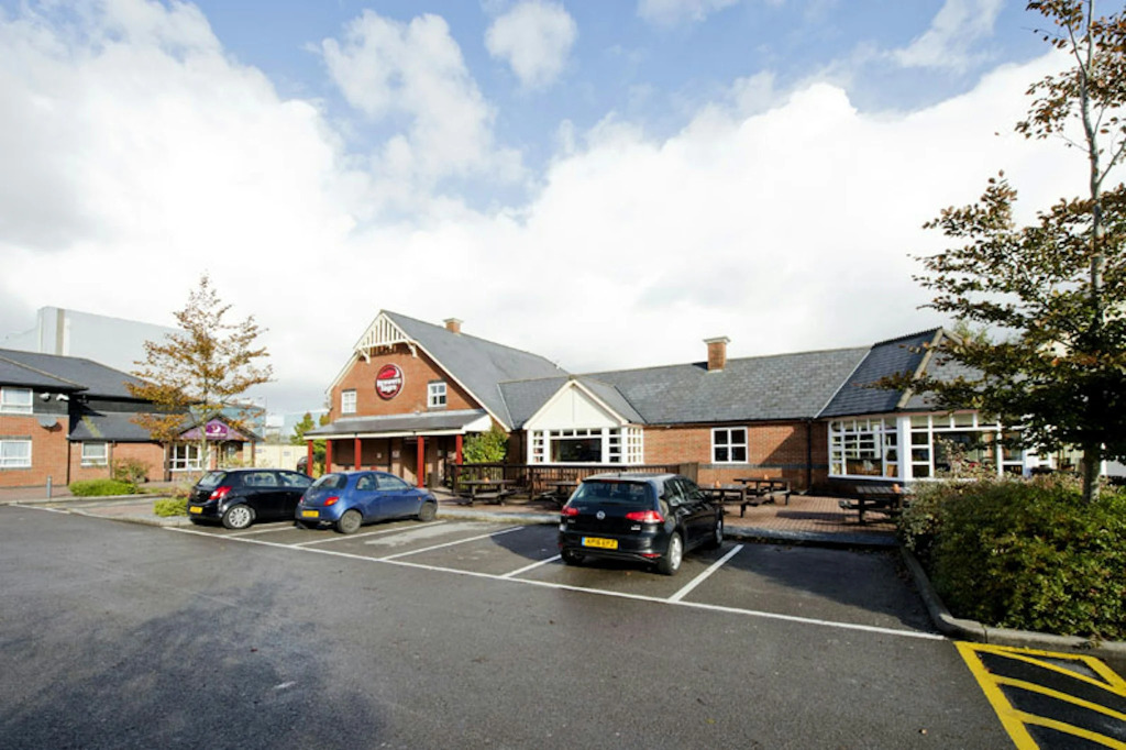 Premier Inn Swansea North