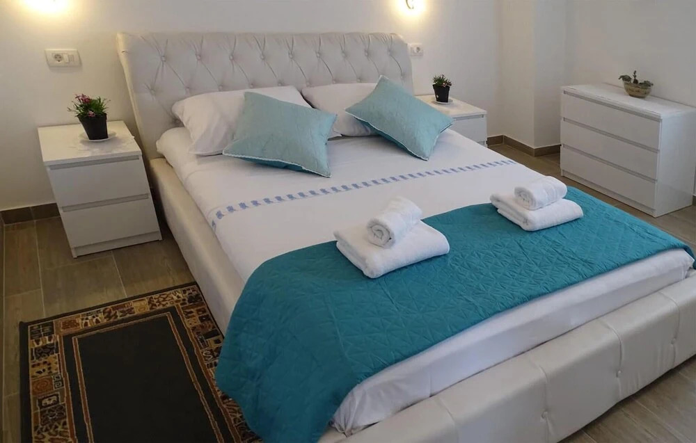 Awesome Apartment in Zadar With Wifi and 2 Bedrooms