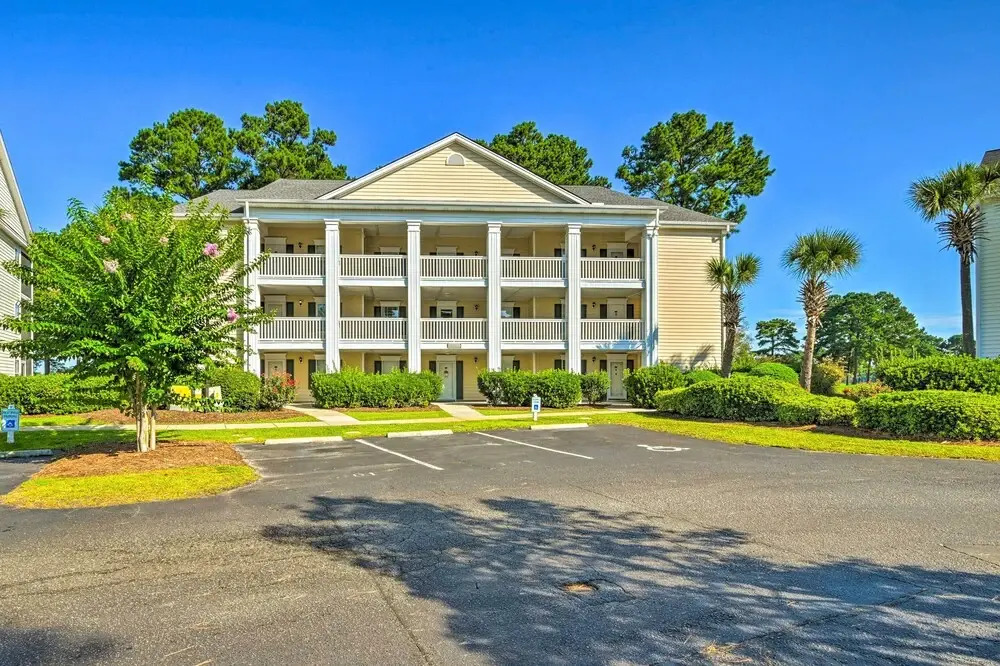 Pool, Patio & Golf Course Views: Myrtle Beach Gem