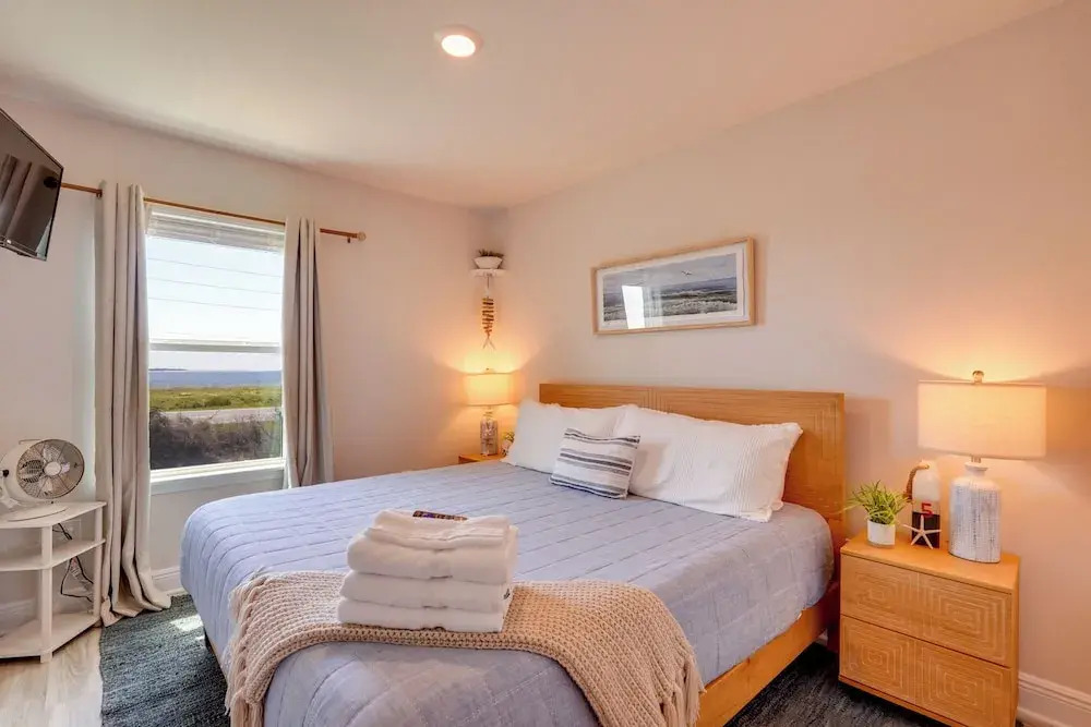 Steps to Ocean: Chic Home w/ Patio in Port St Joe!
