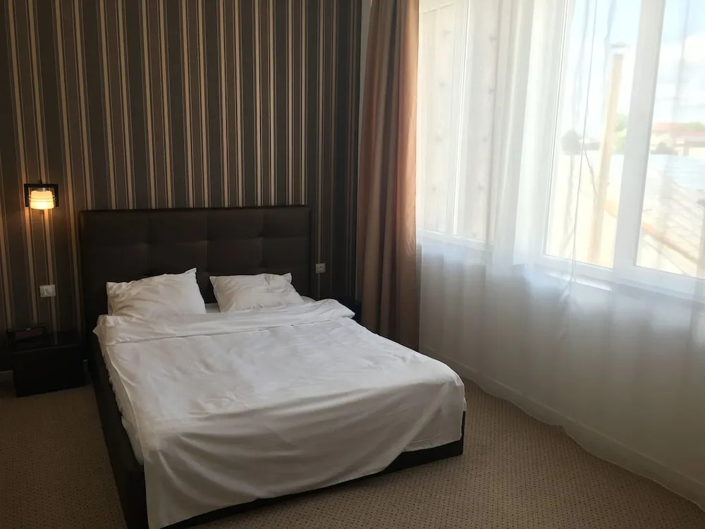 GIA Suites