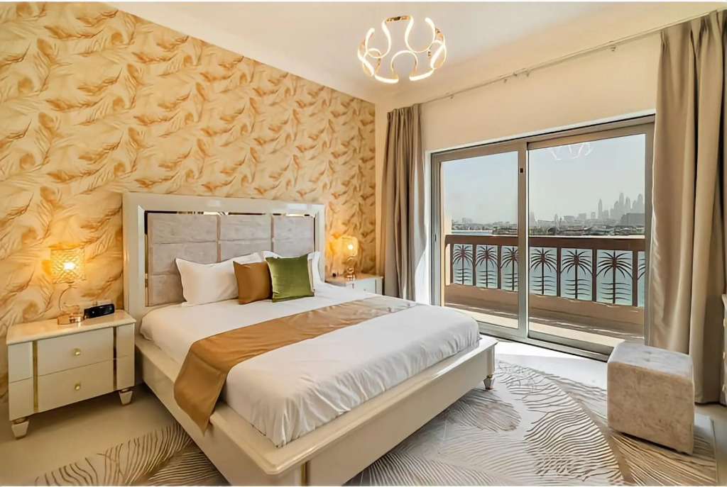 Luxury 3bd Apt Palm Jumeirah Pool, Parking, Gym