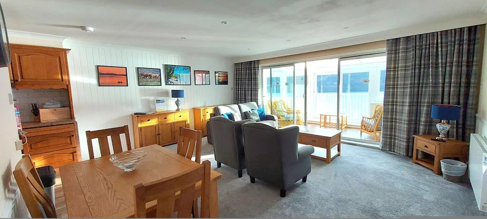 Loch Rannoch Highland Club Red Deer Lodge 08