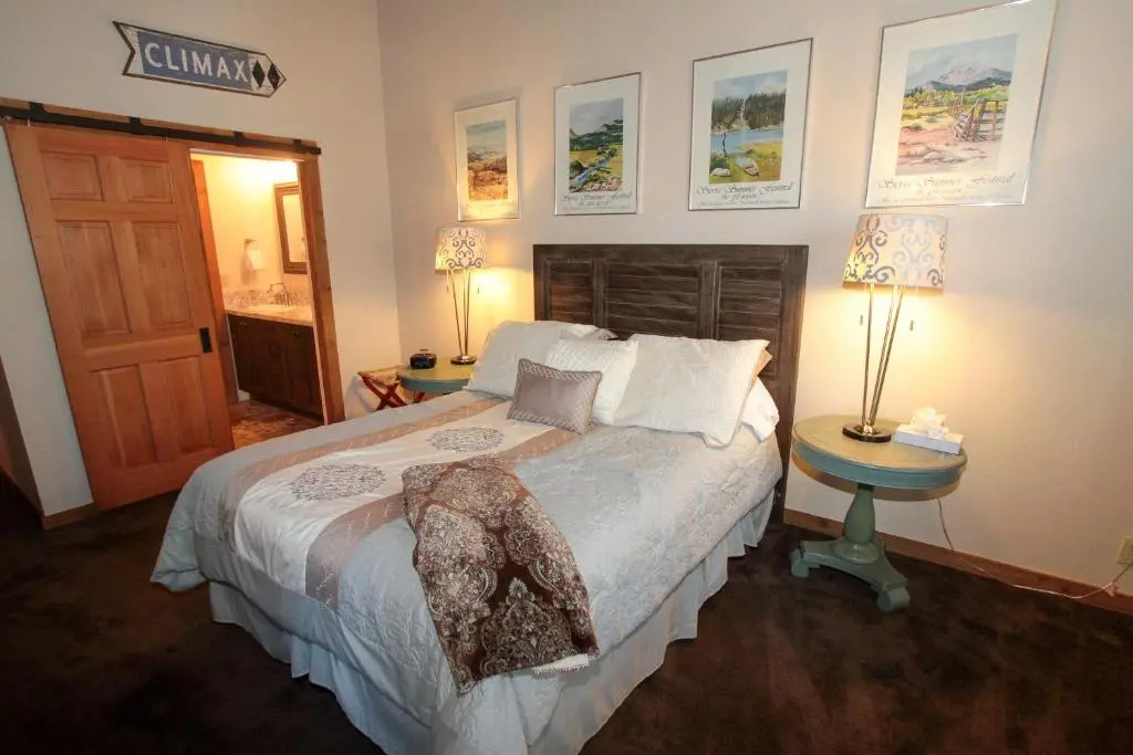 Mountainback #56, Loft
