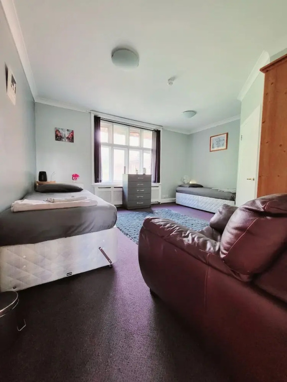 Silver Road Deluxe Retreat in Norwich
