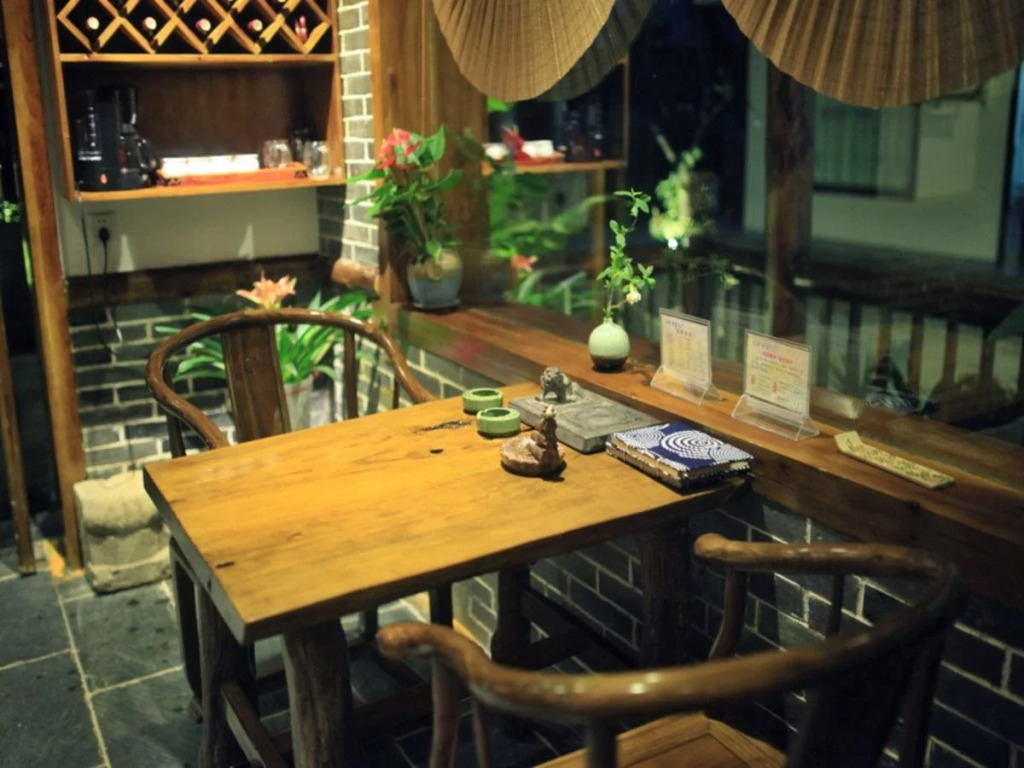Zhangjiajie Yuandi Xiangxi Theme Holiday Hostel
