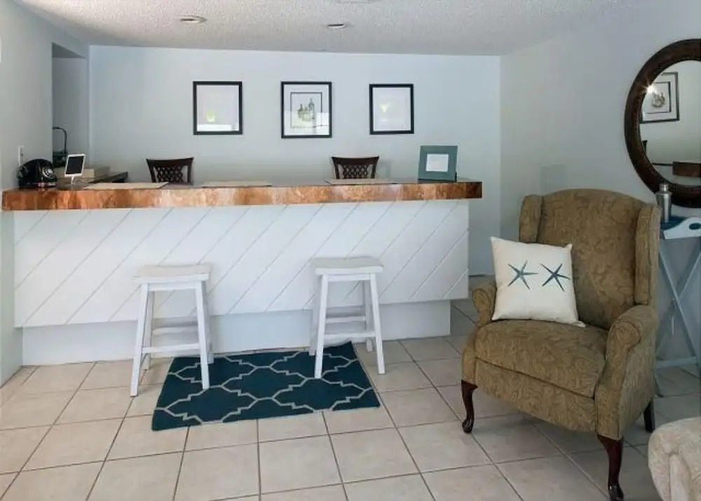 Tropical Escape 4 BR with pool sleeps 14