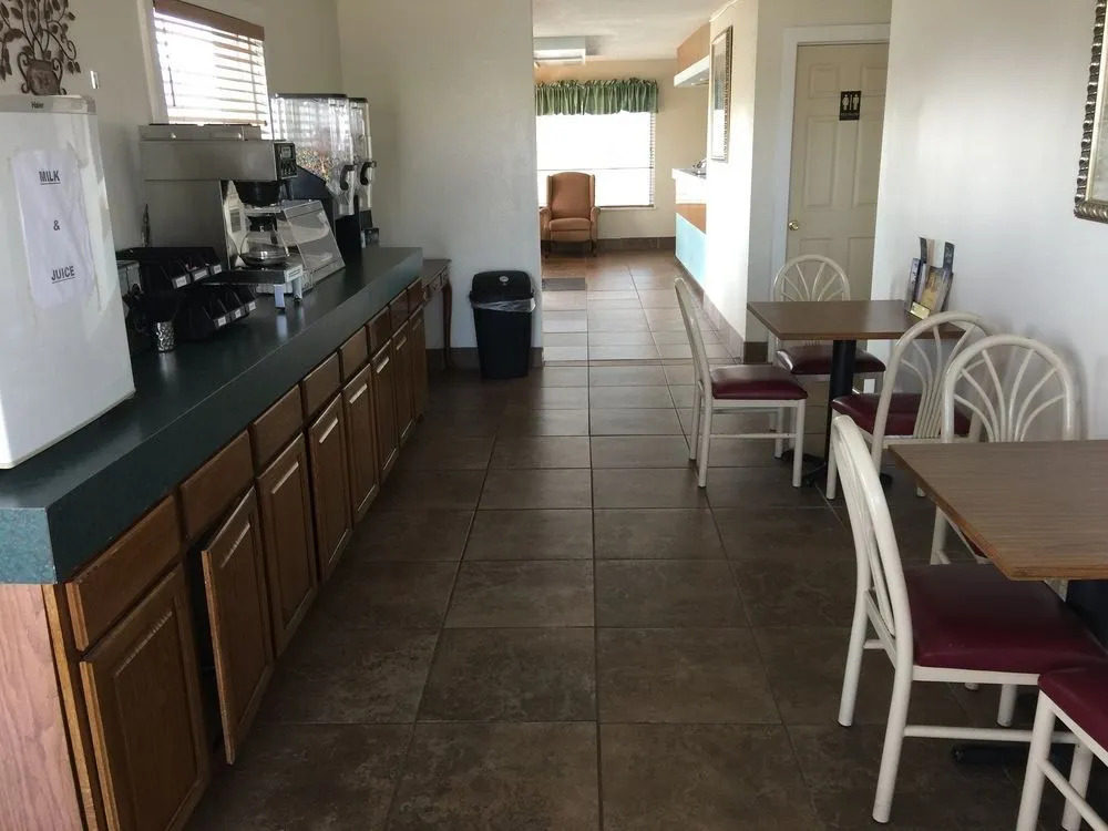 Knights Inn Independence