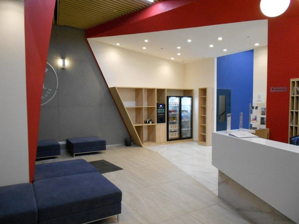 Radiola hall
