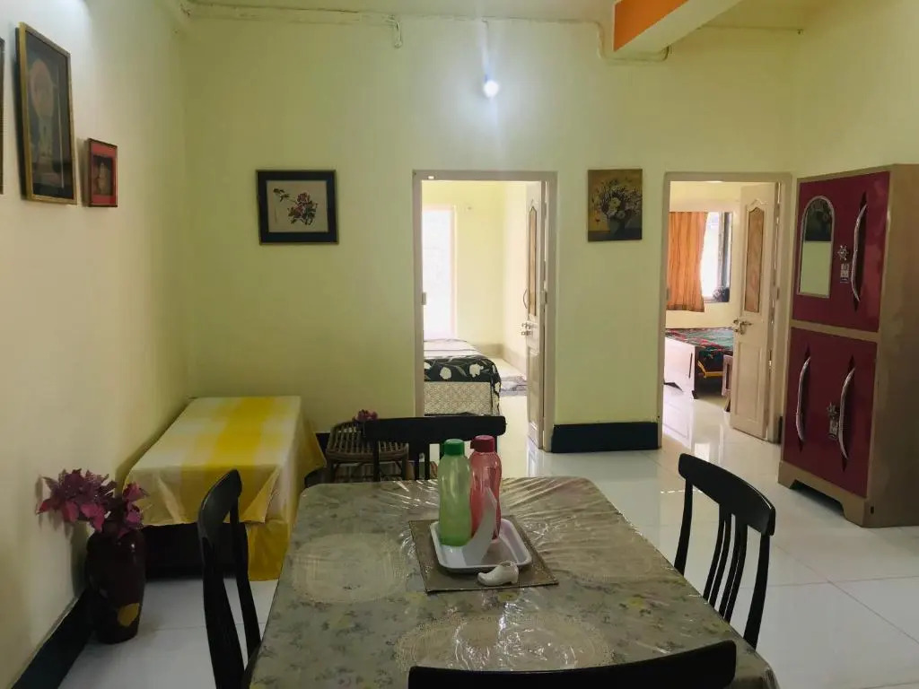 Furnished apt w. 2 bed rooms in New Alipore