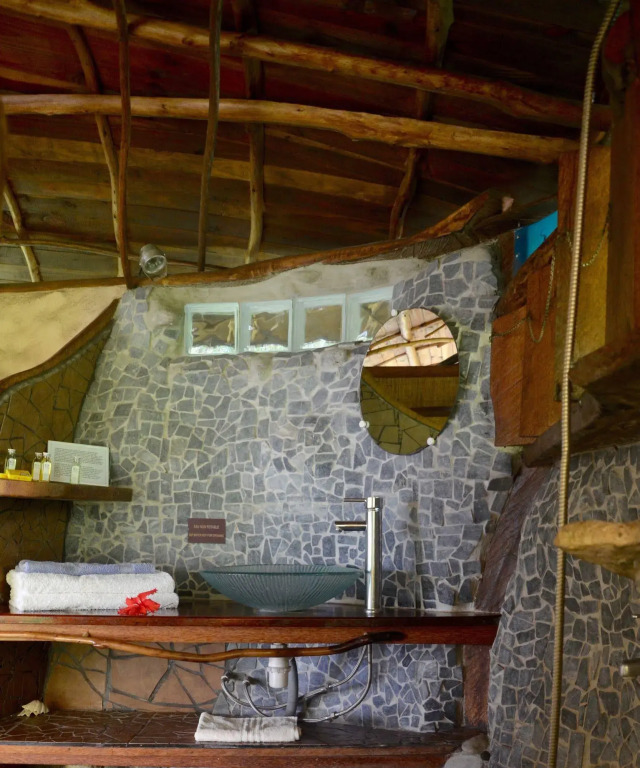 Vanira Lodge