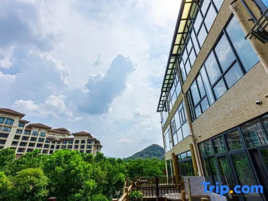 Yichun Huge Hot Spring Holiday Villa