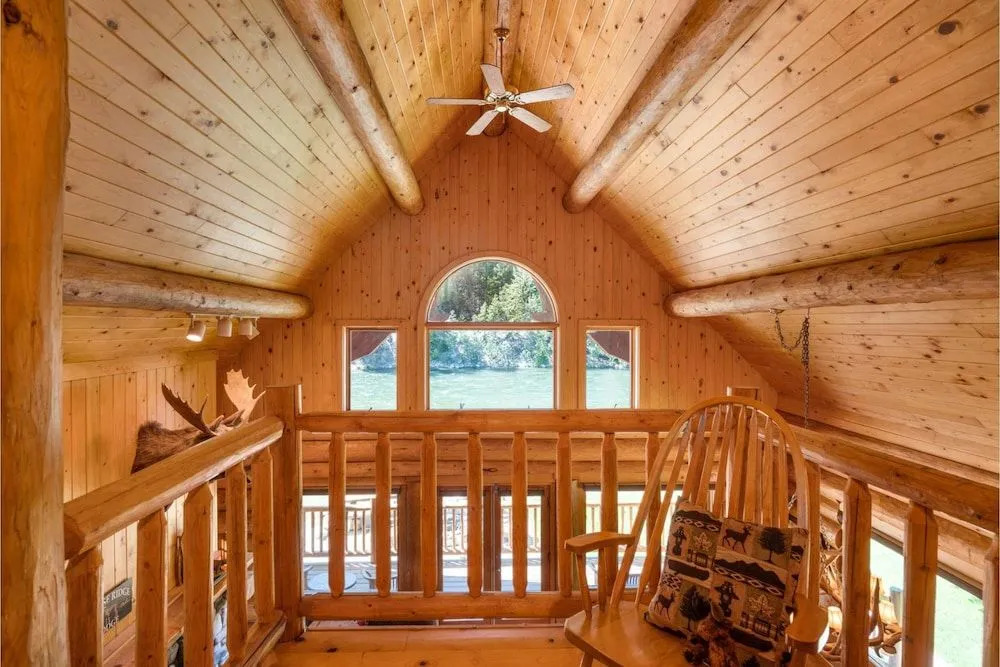 Moosehead Lodge