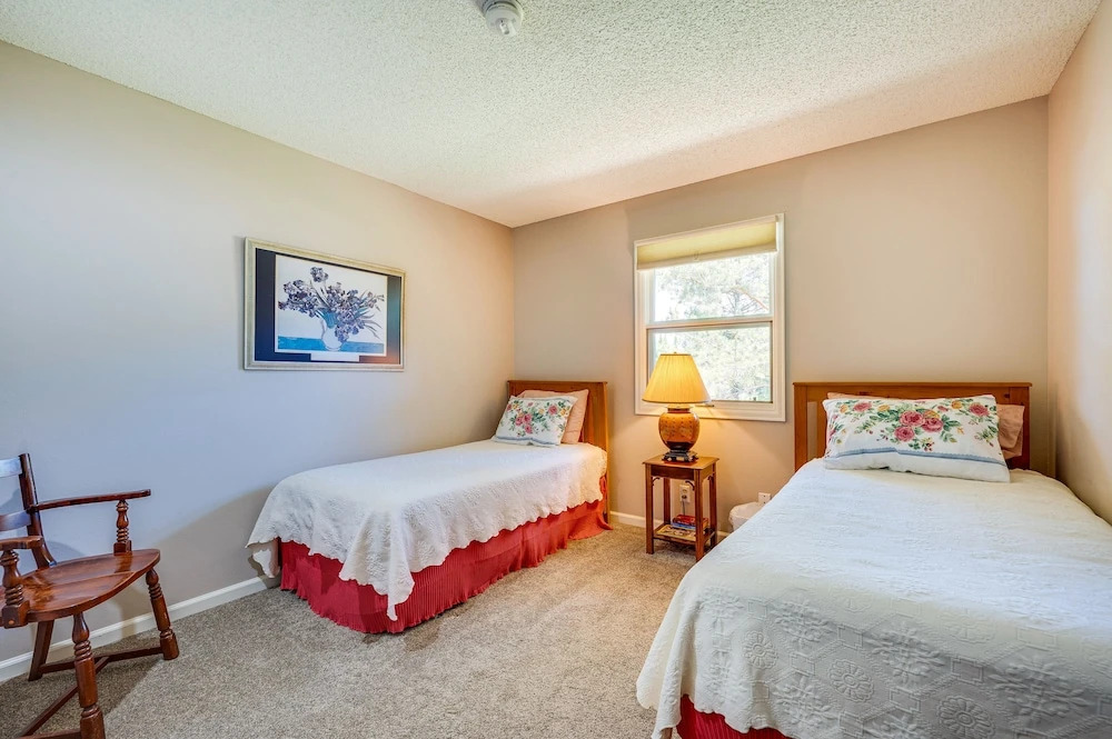 Loveland Vacation Rental w/ Water & Mountain Views