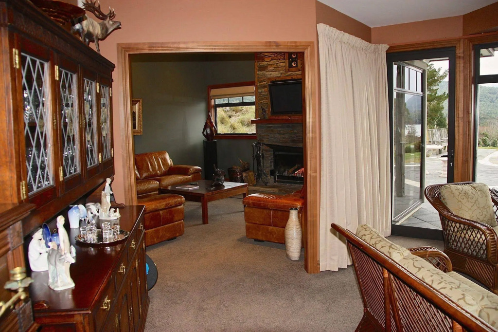 Dock Bay Lodge