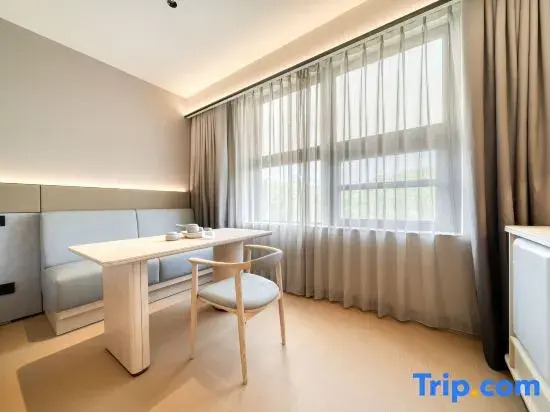 JI Hotel (Ningbo Yinxiangcheng Qianhunan Road Subway Station)