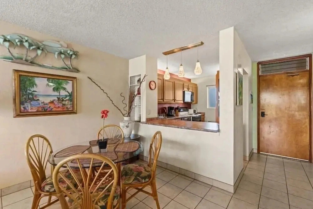 Menehune Shores, #206 2 Bedroom Condo