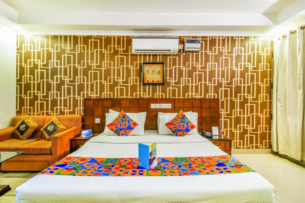 Fabhotel Signature Plaza