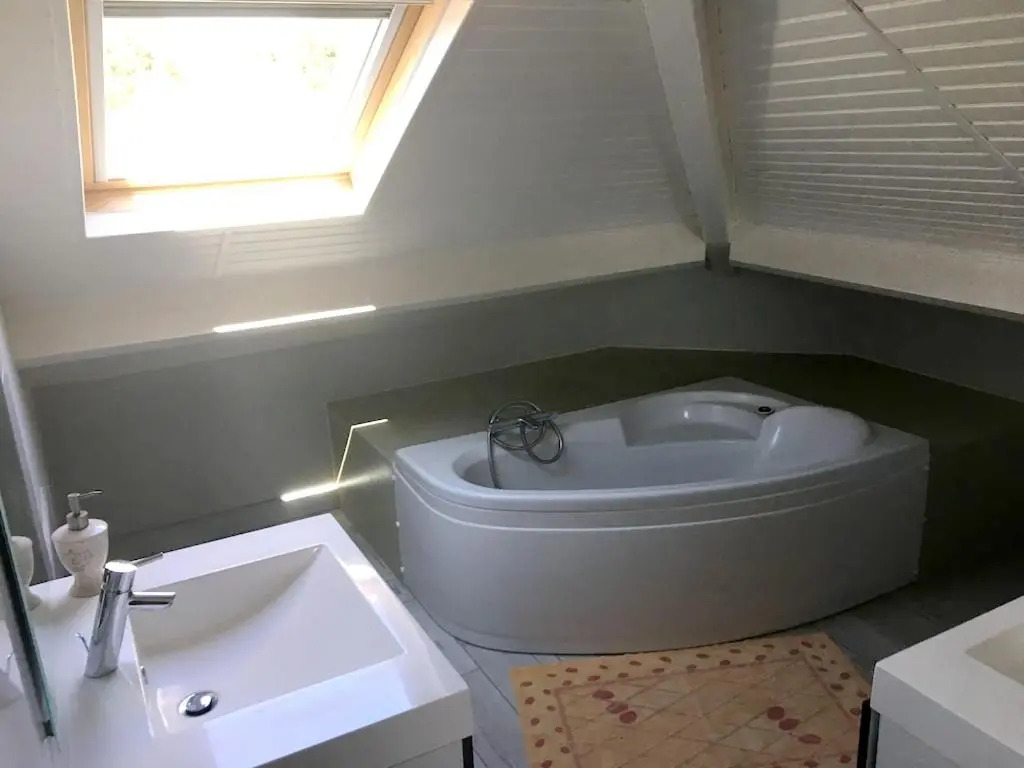 Villa élégante à Biscarrosse avec piscine privée