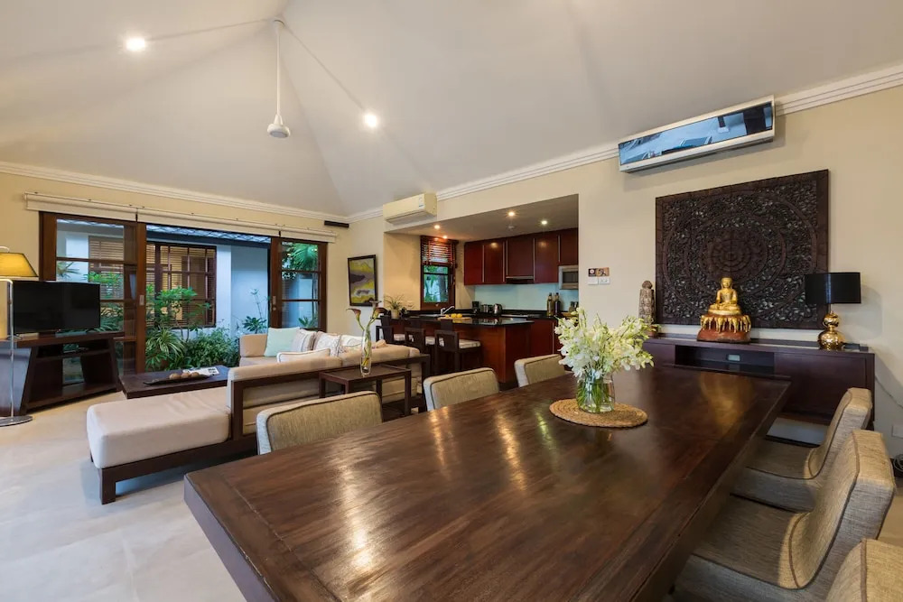Aqua Vista 02 - 4BR Villa Near the Beach