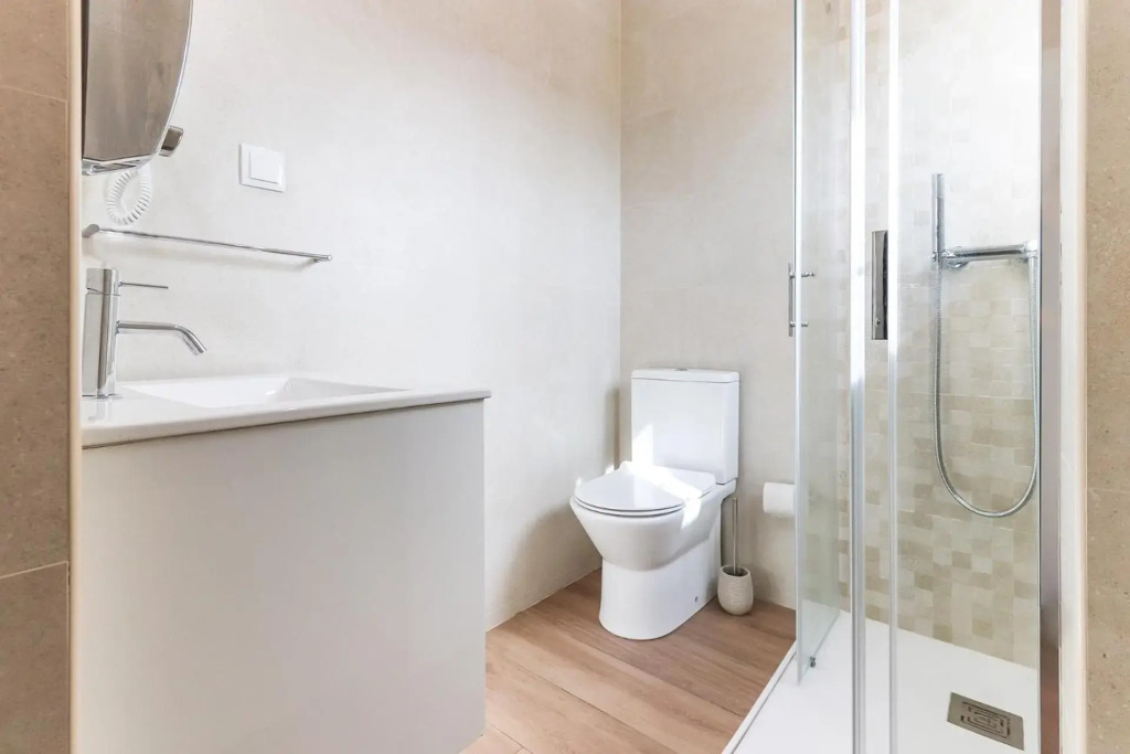 Apartment 66