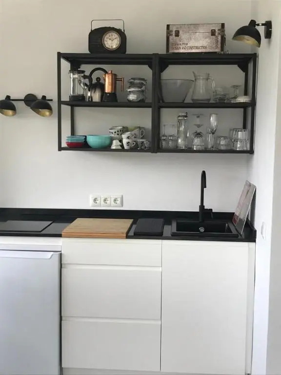 Las Filipinas, Apartment Lemoni