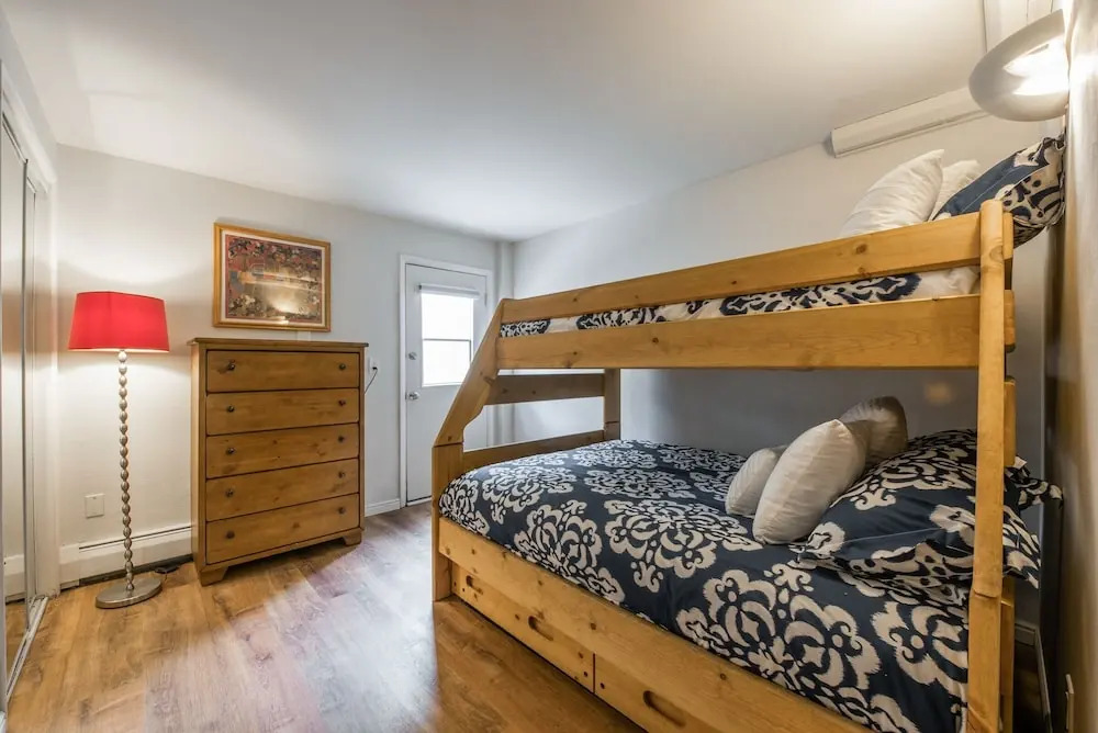 New Listing! Pool, Spa & Sauna - Walk To Ski Lifts 2 Bedroom Condo