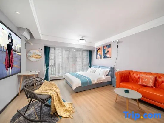 Shangyuan Boutique Stay Movie Apartment (Zhongjiacun Subway Station Guiyuan Temple)