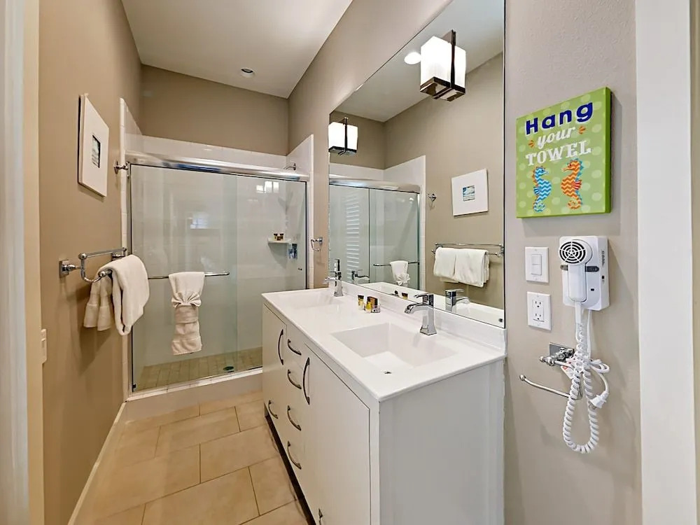 Breezy Villa on Port Aransas Coast by RedAwning