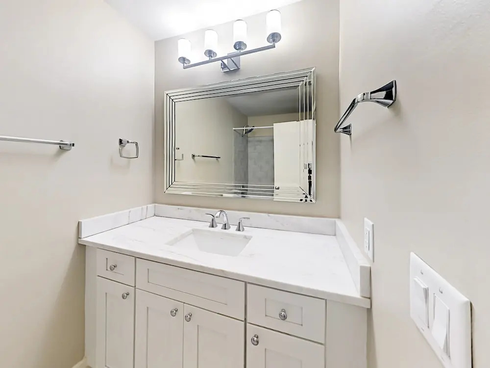 Lighthouse Lane Cutter Court Villa Apt 965 2 Bedrooms 2.5 Bathrooms Vi