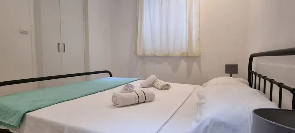 Spacious Apartment in Kastel Novi
