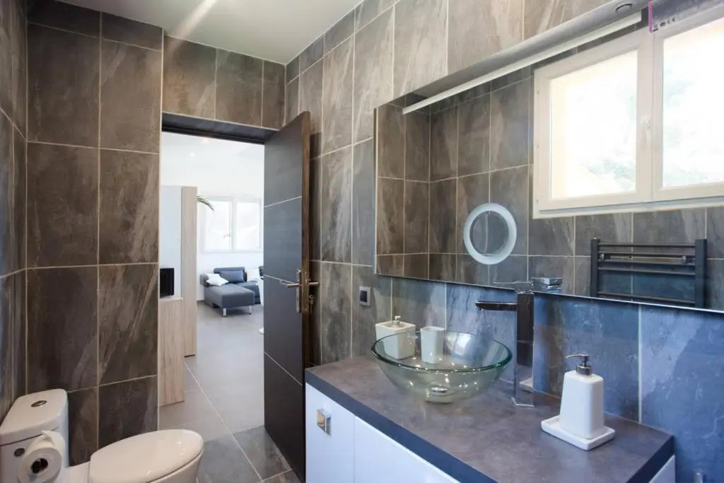 Appartement Pinede Man Yelle