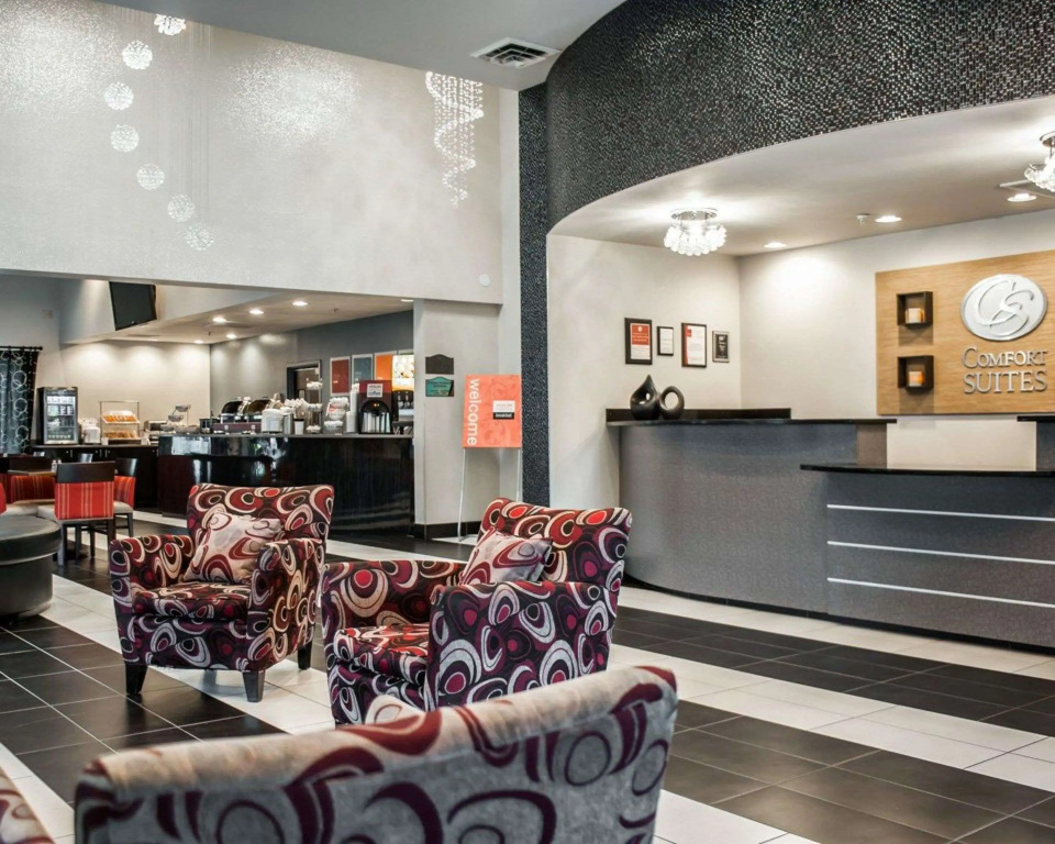 Comfort Suites Nashville Airport - BNA