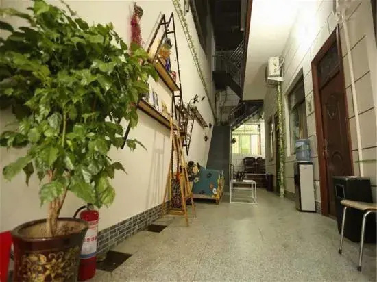Youjia Zhiqingchun Inn