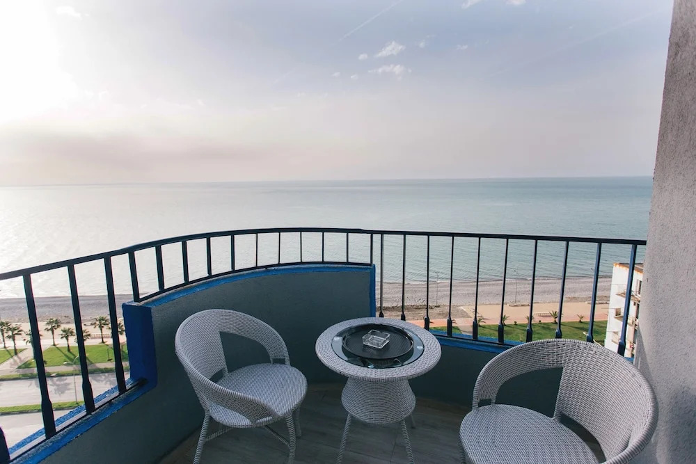 ASHTAL beach HOTEL 17\07