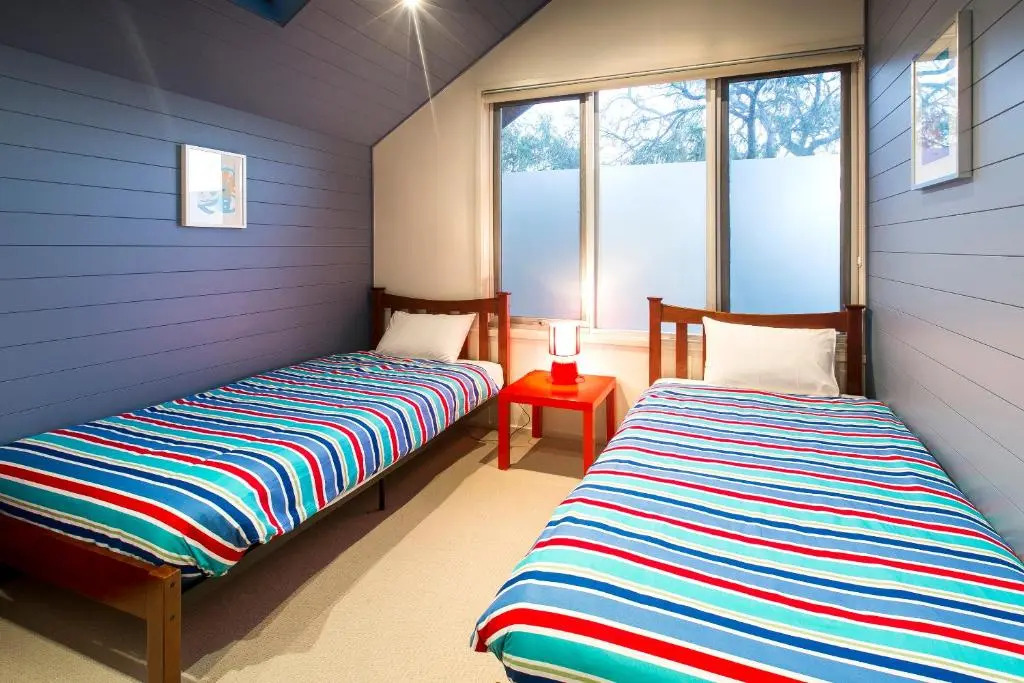 Arthouse, beach 200m, kids TV area, air-con