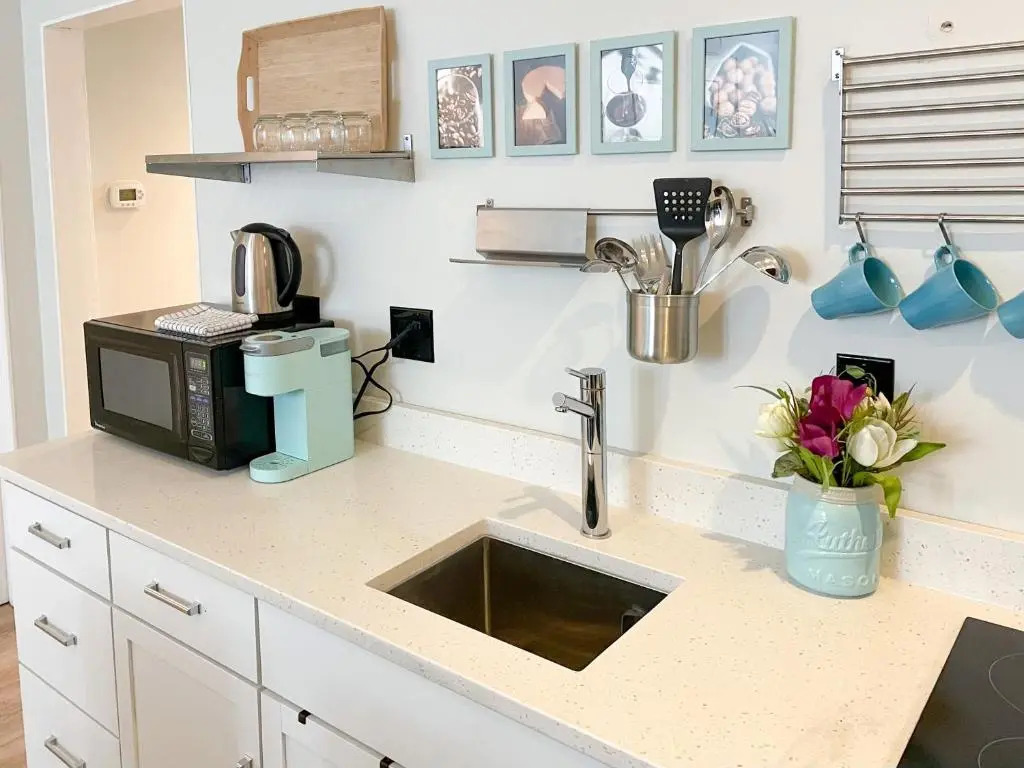 Wrigleyville Friends Unit - 5bdrm