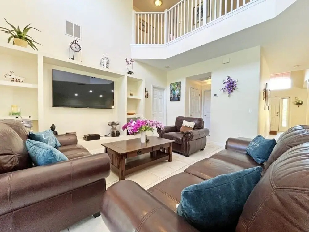 Golden Beach Villa 6 Bedroom Home by RedAwning