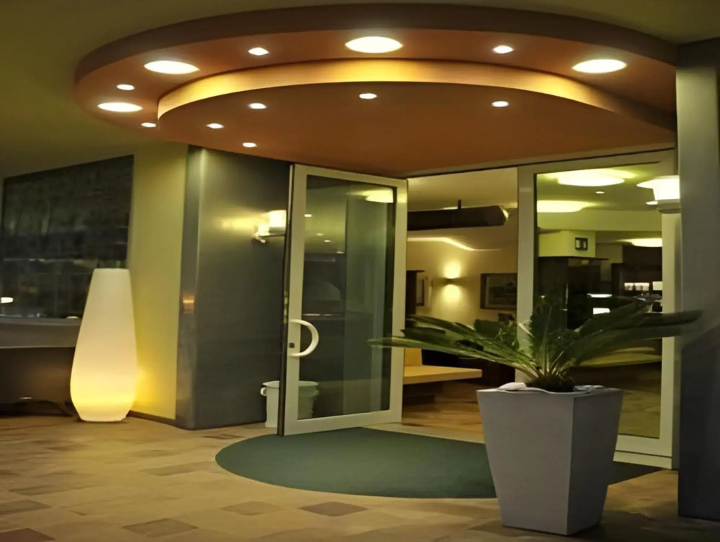 Hotel Ambassador