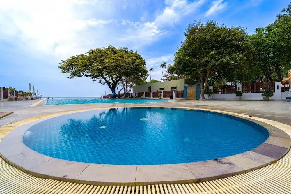 2 Bedroom in Prime Location BSRS