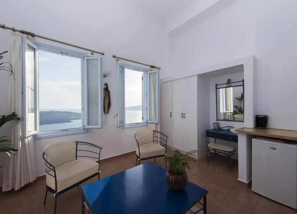 Kastro Suites