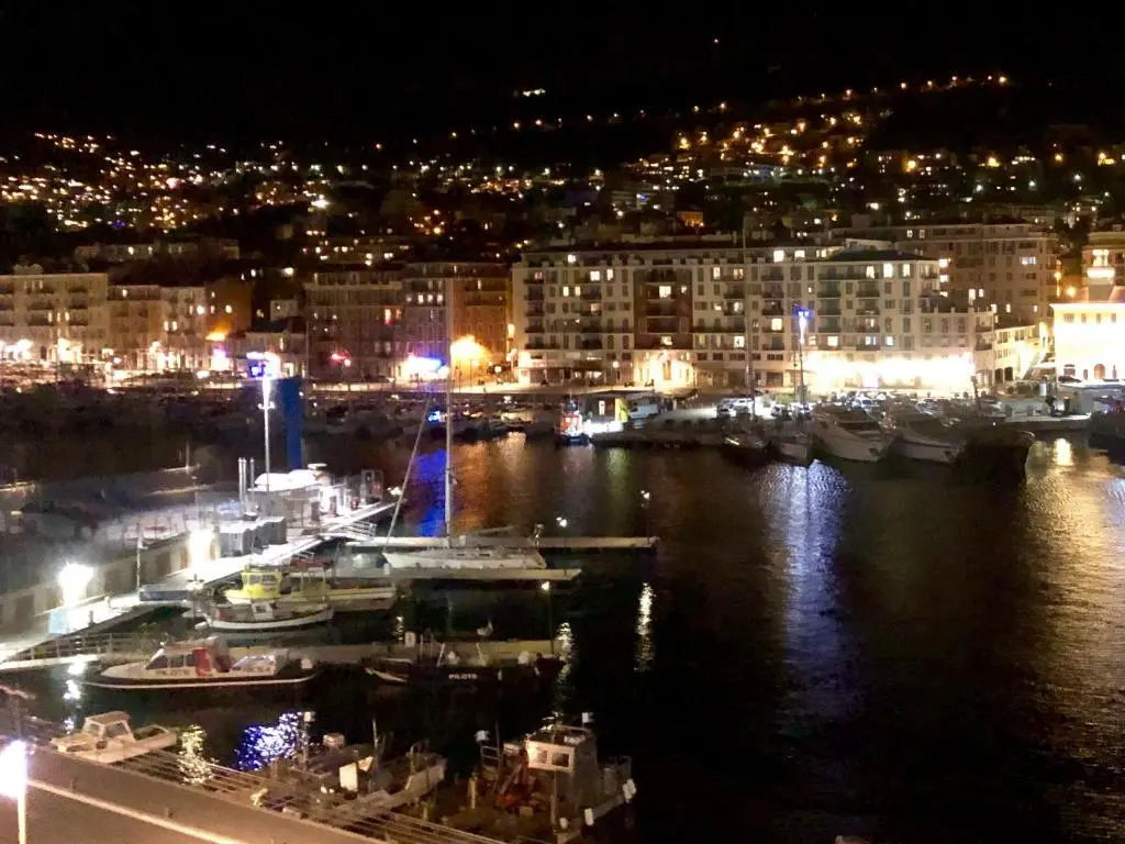 Waterfront panoramic sea view, balcony, AC