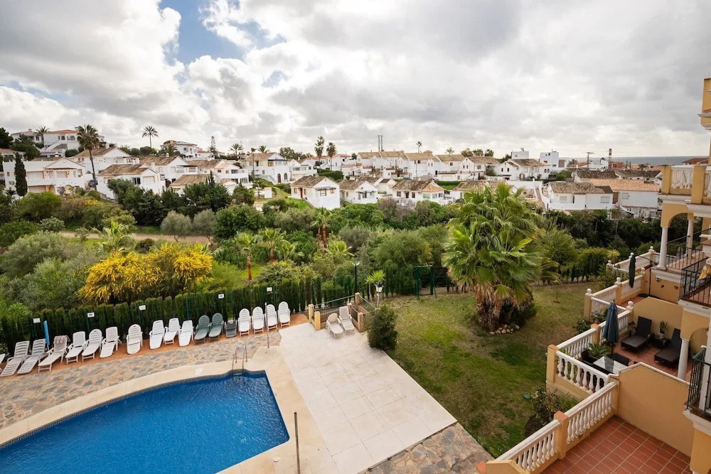 Colinas del Faro - Modern 2BR Apartment With Big Terrace, 10 Mins Walk to the Beach