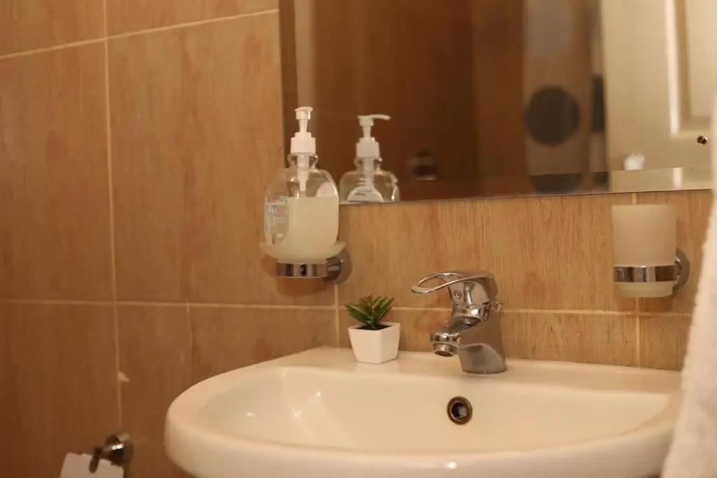 Exquisite fully furnished 1 bedroom apartment