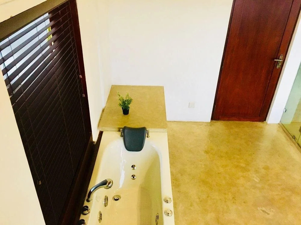 8 Plus  Villa
