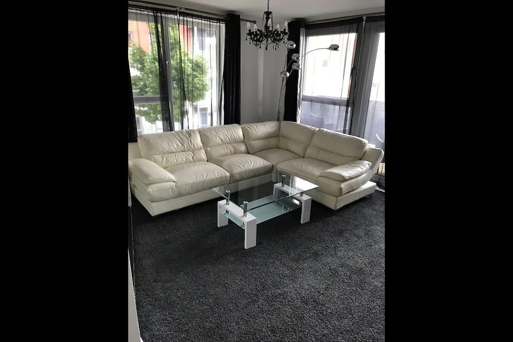 ROC APARTMENTS - Opal