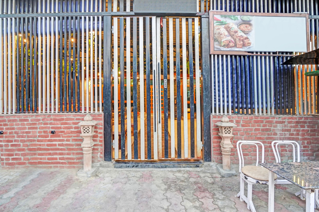 Collection O Mathura Near Railway Station