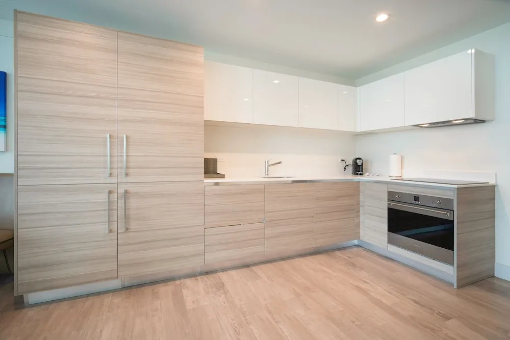 CH Deluxe Apartments  by MDR