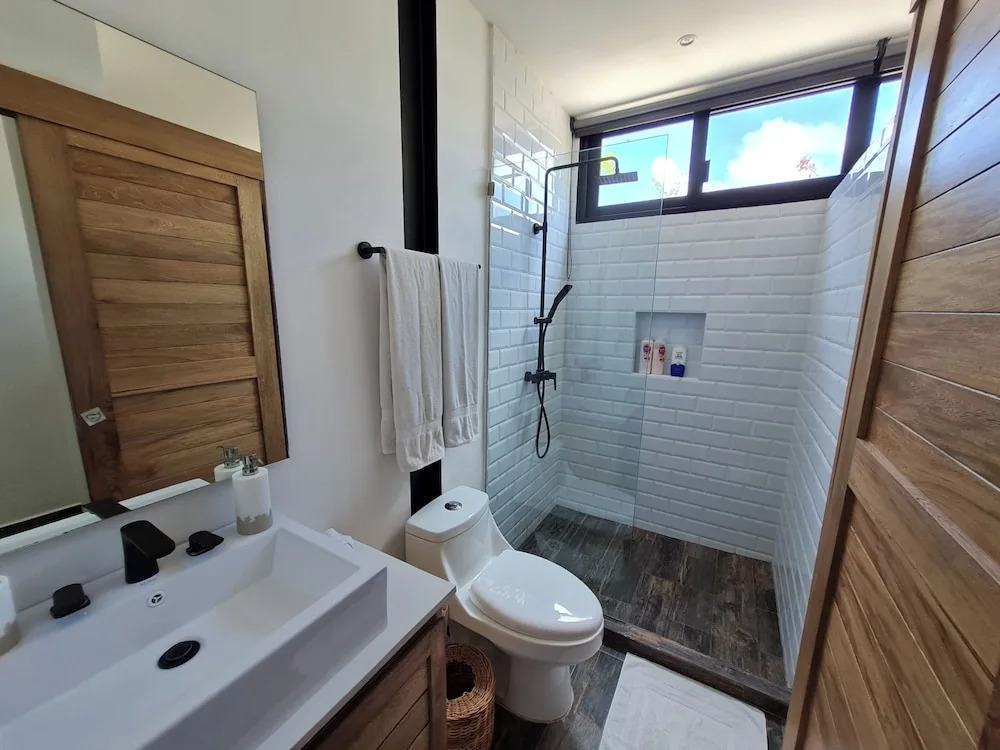 Casa Mexicana Moderna - Piscina Privada