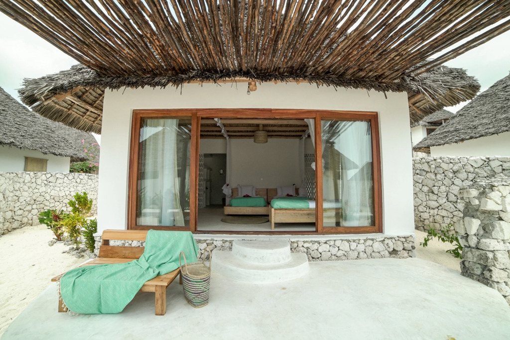 Zanbluu Beach Hotel